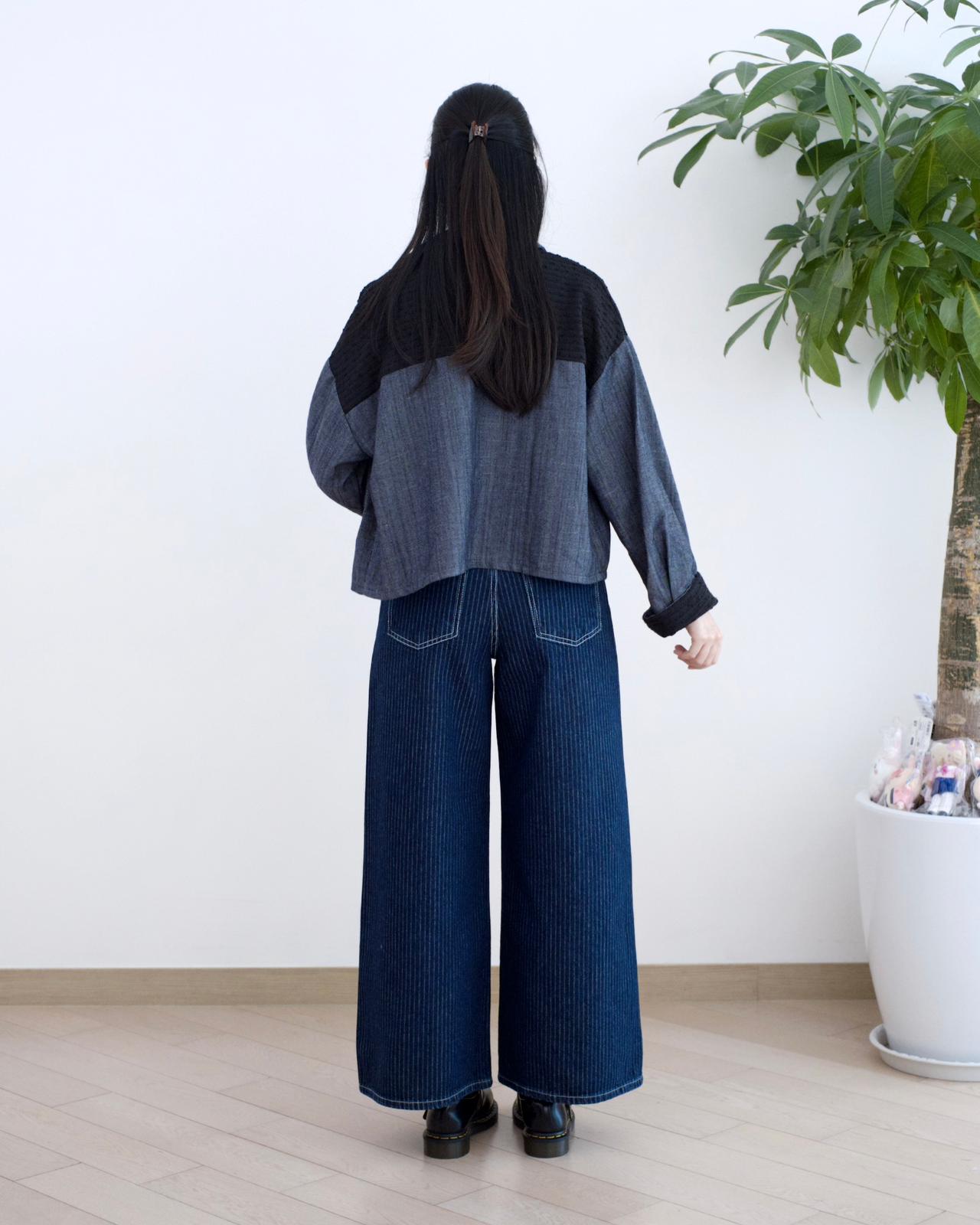 Moci 直紋薄絨牛仔褲