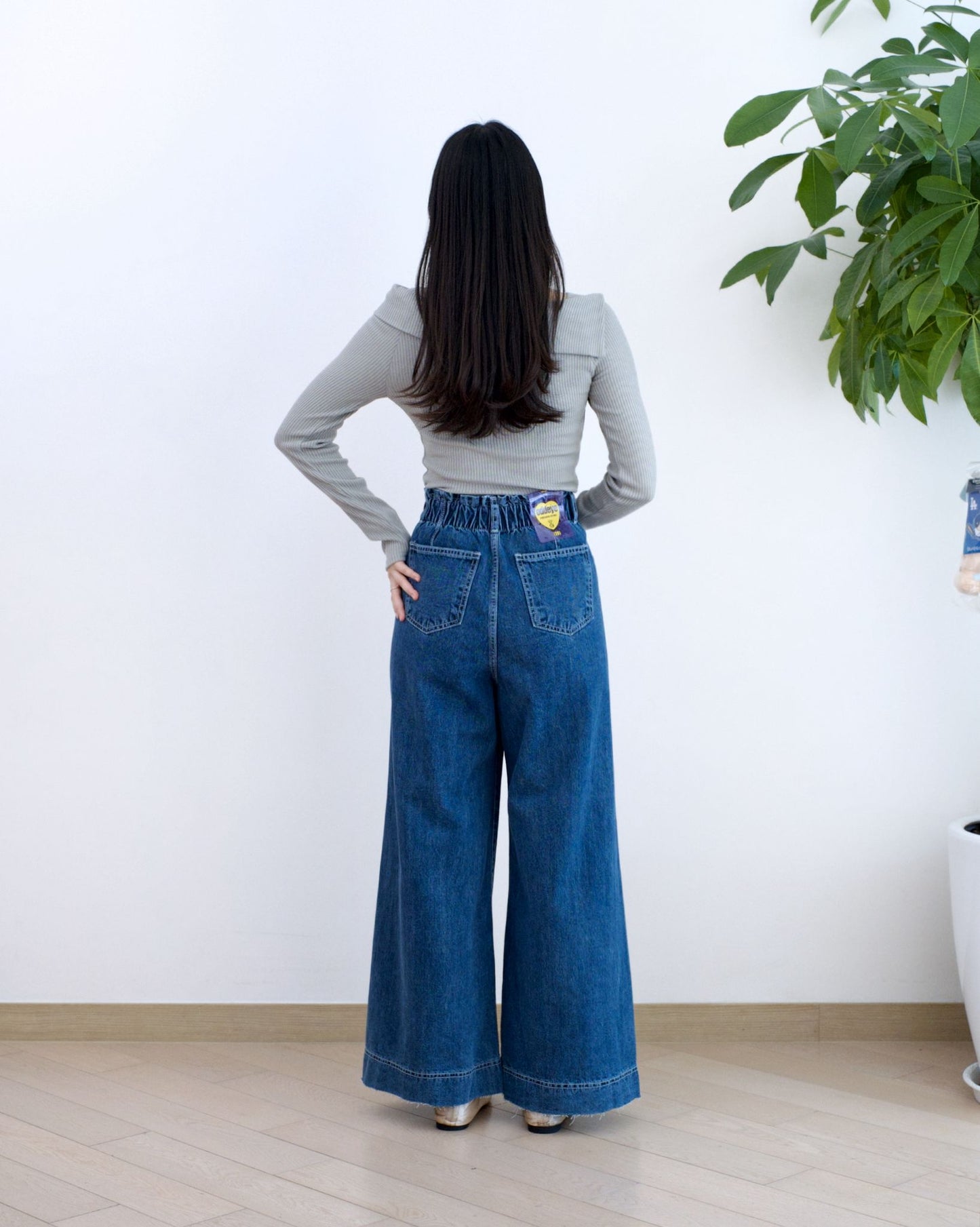 Odd Eye 鈕扣闊筒牛仔褲︎