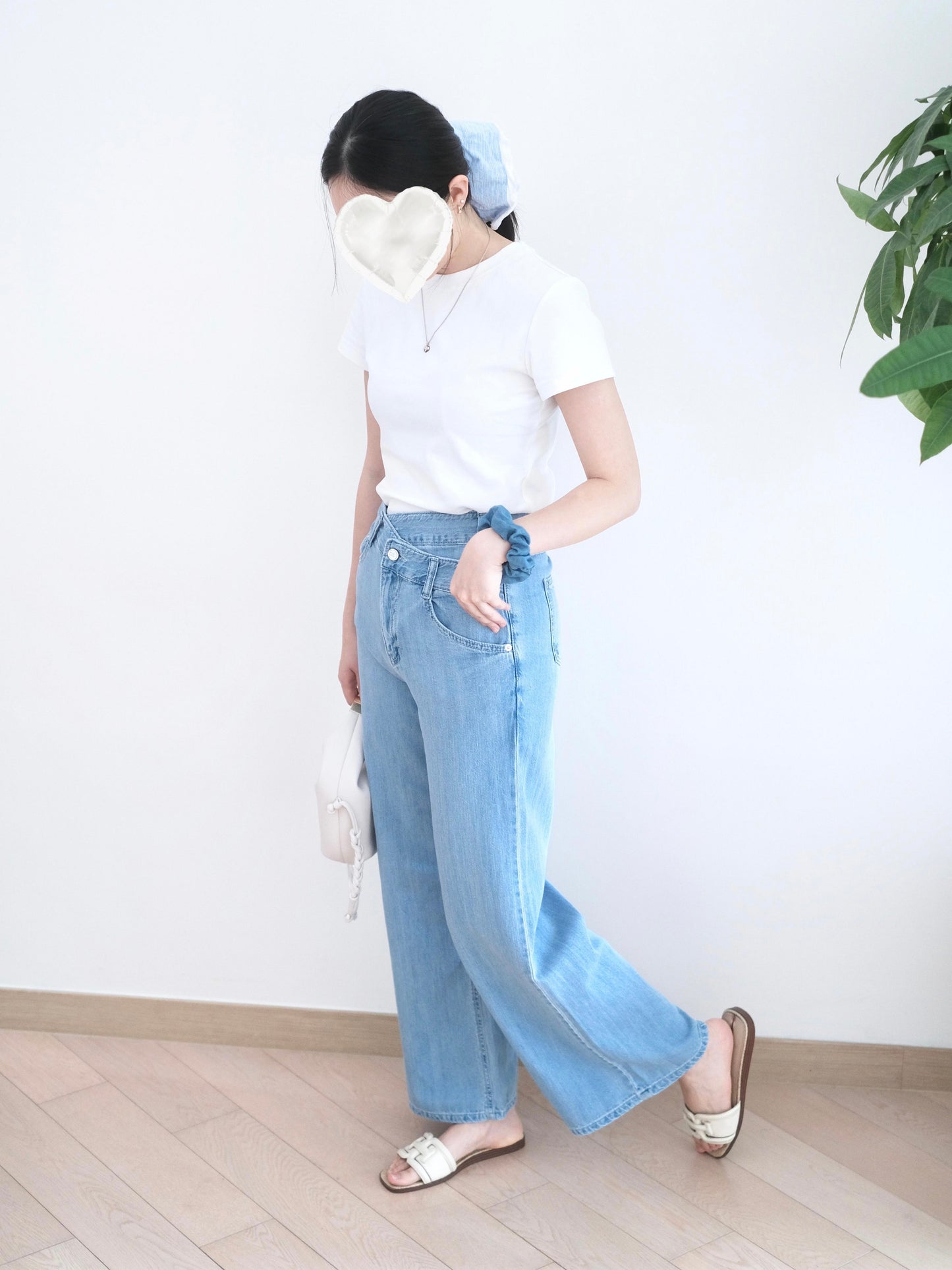 Odd Eye 斜V腰線牛仔褲