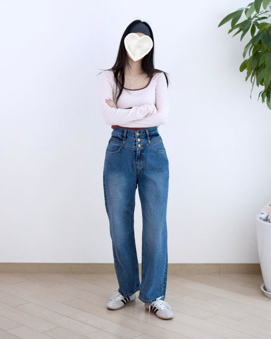 Odd Eye 鈕扣高腰直筒牛仔褲