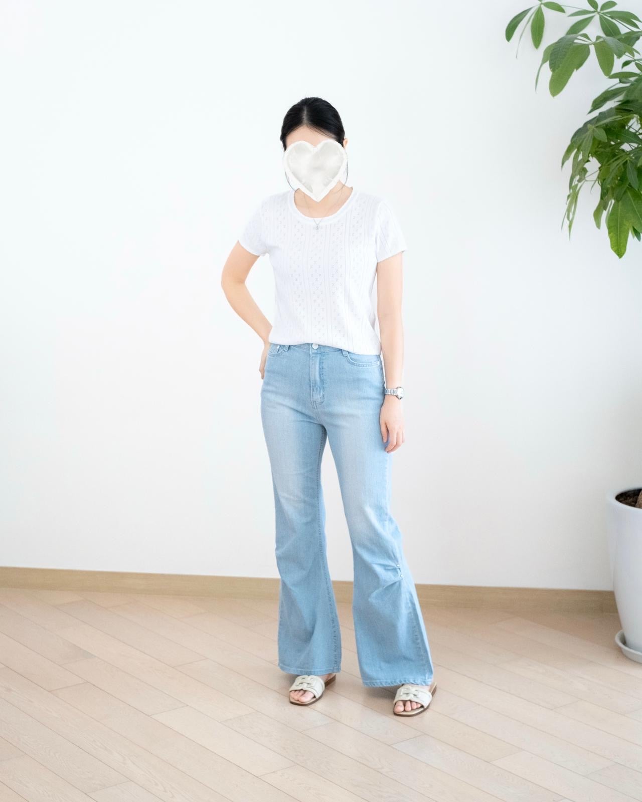Odd Eye 釘珠打摺微喇叭牛仔褲