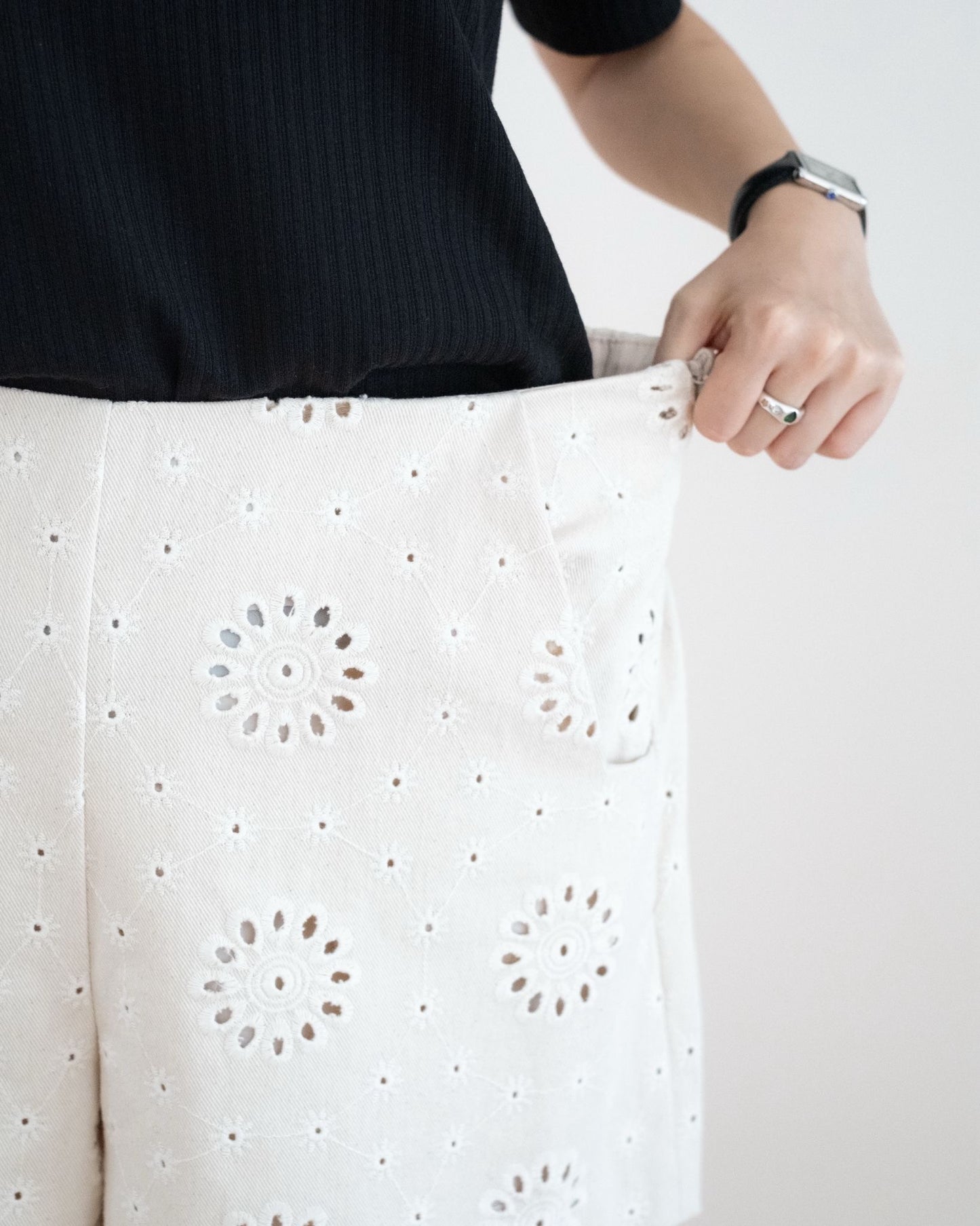 韓國通花刺繡短褲