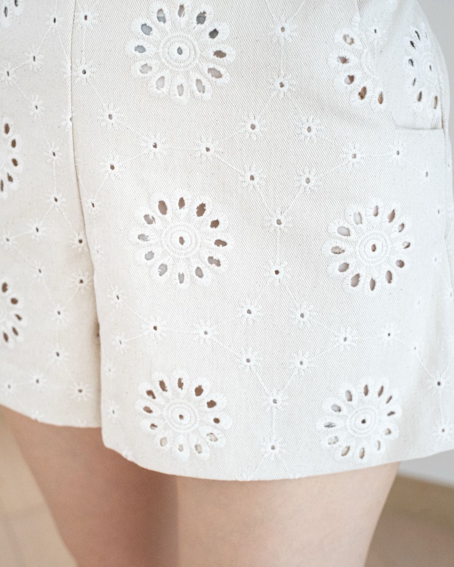 韓國通花刺繡短褲
