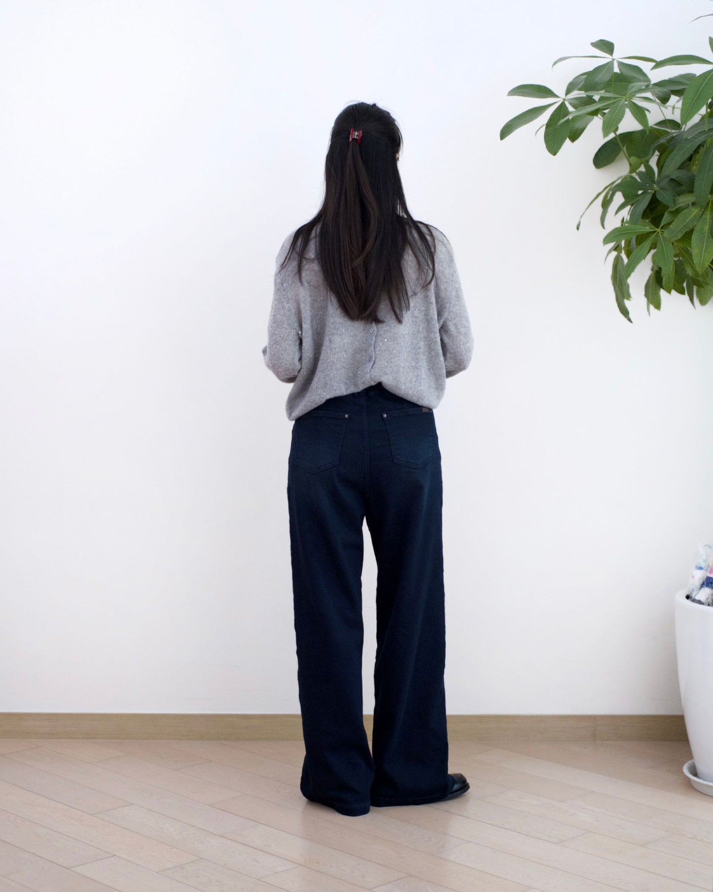 Vikini 全橡筋直筒牛仔褲