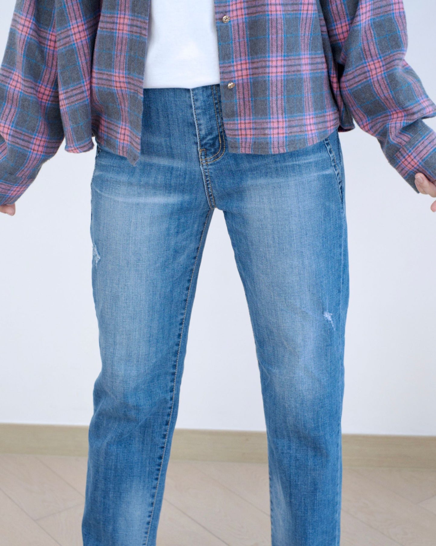 Vikini 洗水直腳牛仔褲