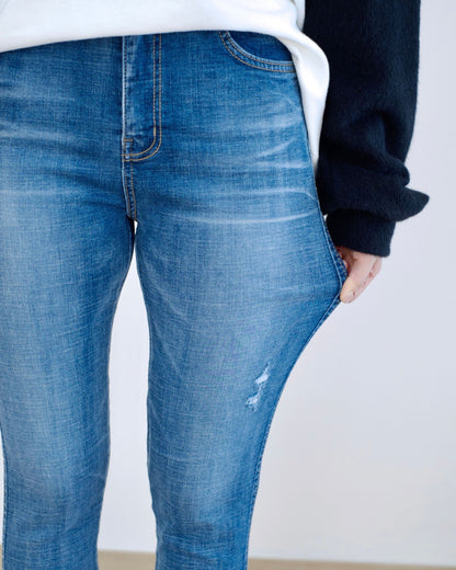 Vikini 洗水貼腳牛仔褲