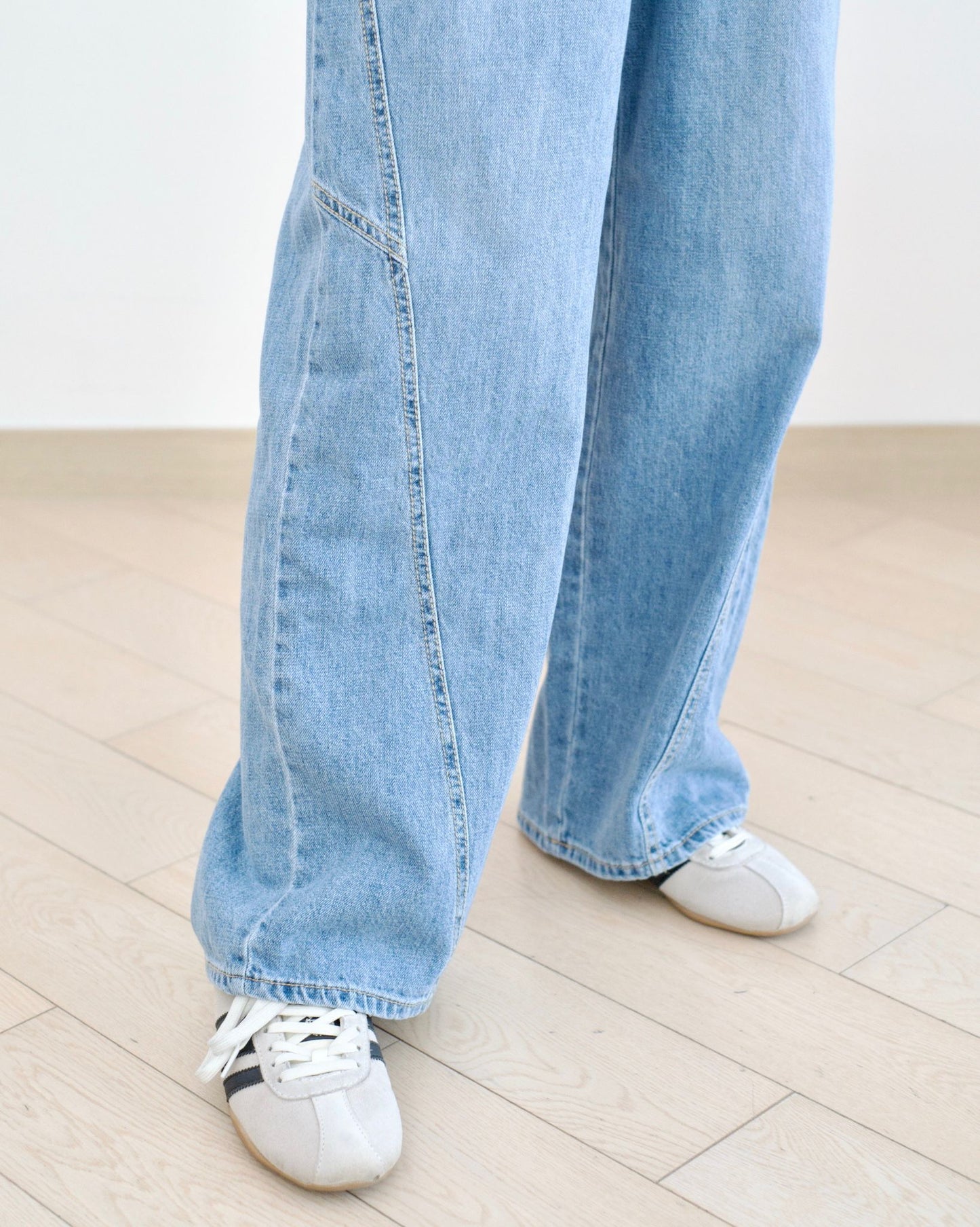 Vikini 綁繩全橡筋闊筒牛仔褲