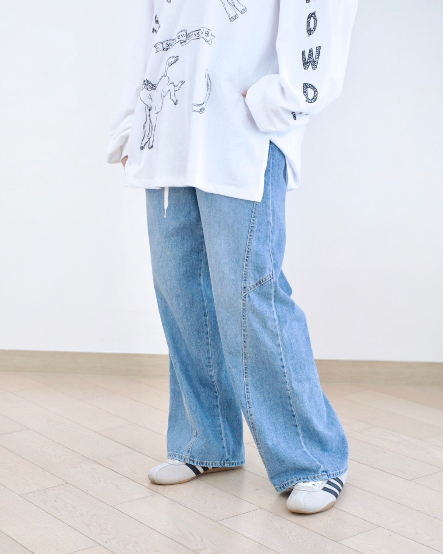 Vikini 綁繩全橡筋闊筒牛仔褲