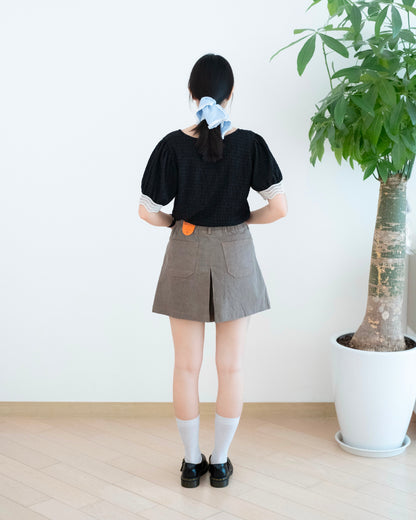 Moci A Cut 鈕扣口袋短裙褲
