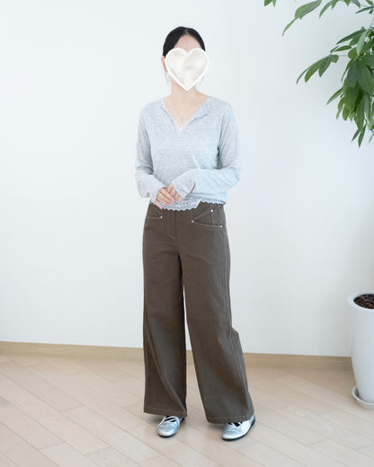 Moci 鉚釘點綴斜口袋扯布褲
