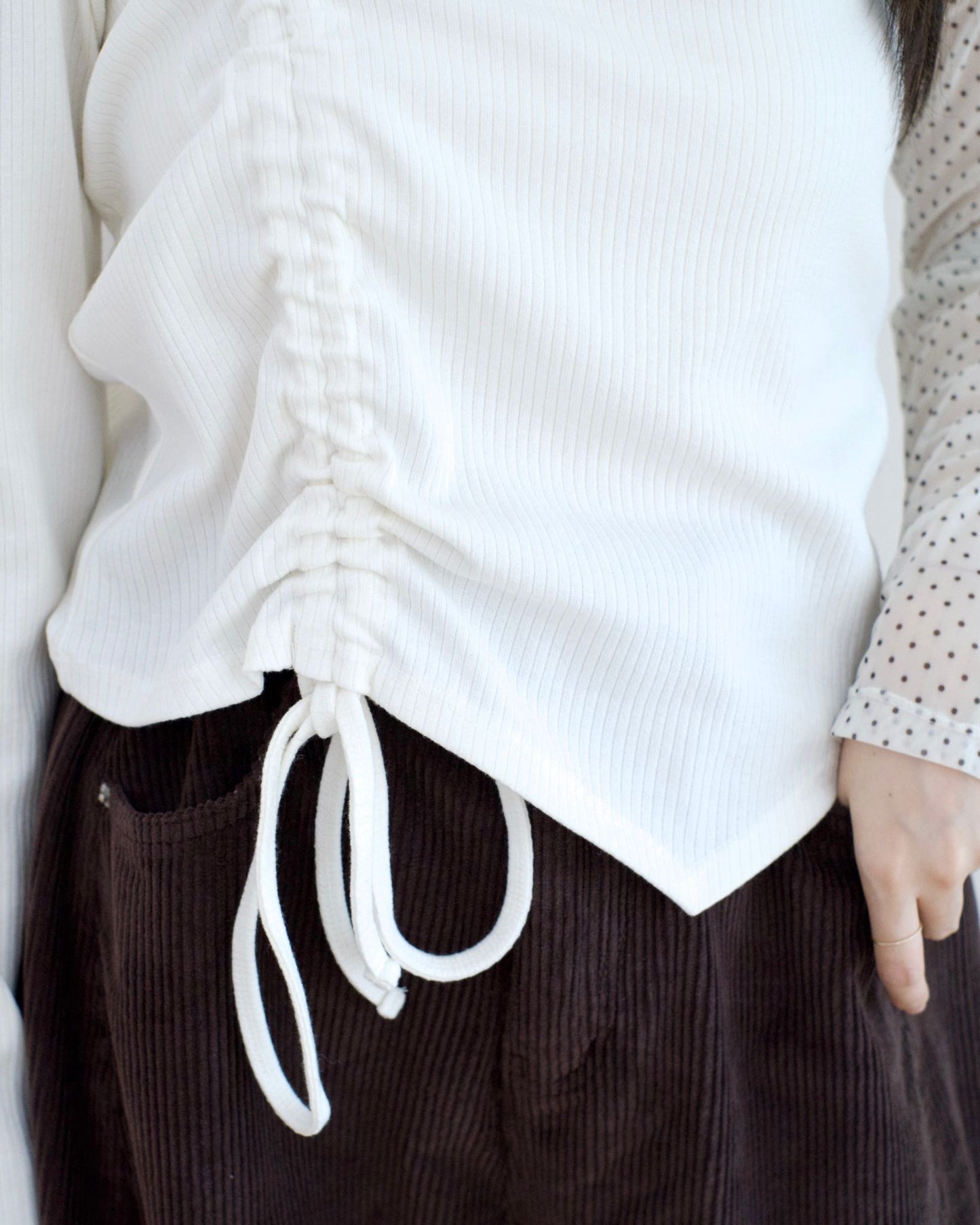 韓國修腰波點長袖Top