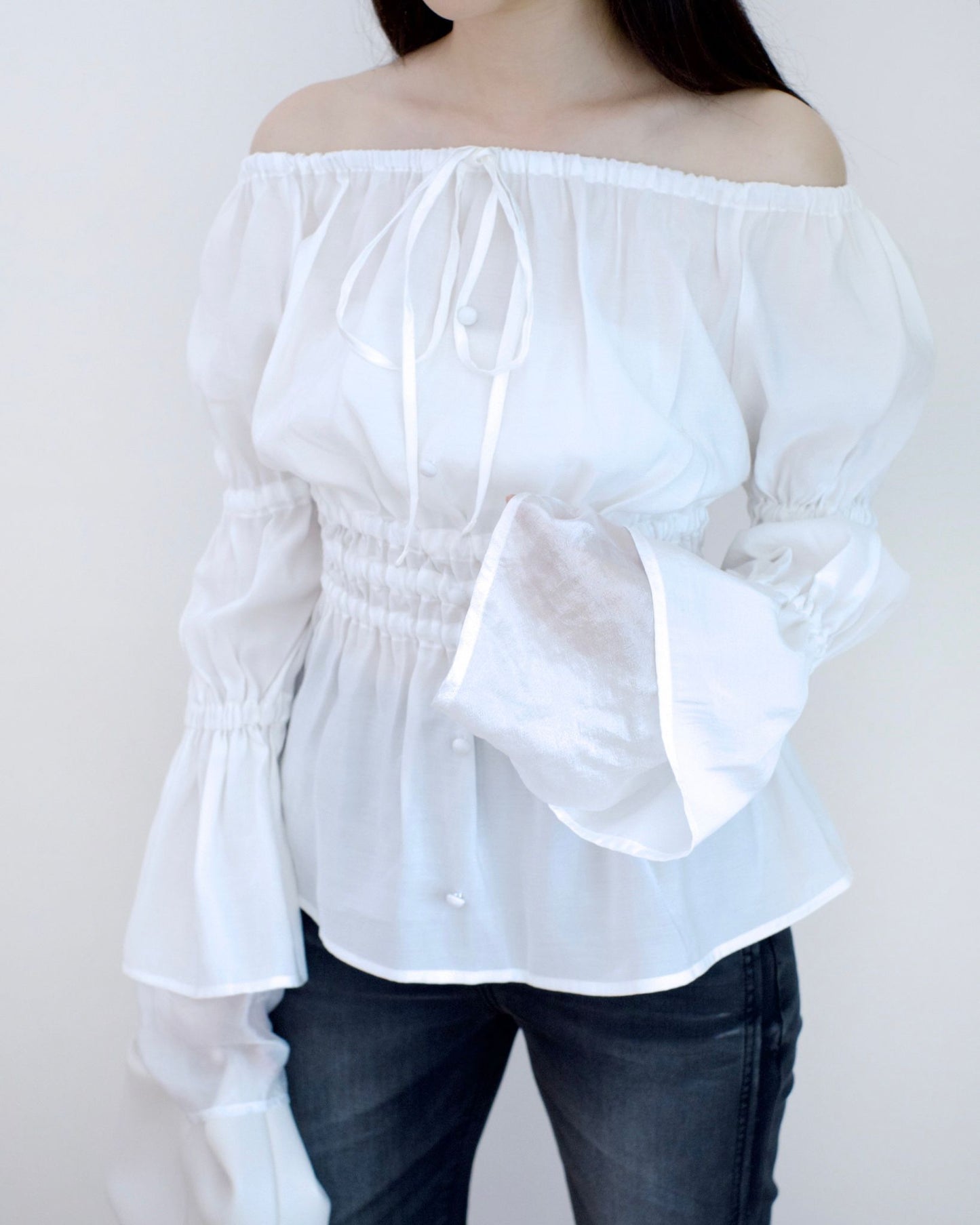 韓國一字膊喇叭袖襯衫